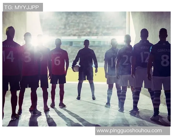 足球明星踢球精彩瞬间全景图文介绍带你领略绿茵场上的风采与魅力